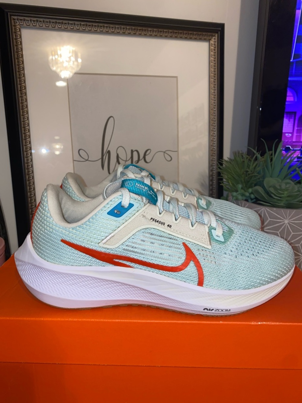 Nike Air Zoom Pegasus 40 Running Shoes Sneakers Size 6 Jade Ice Like New W Box